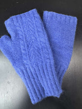 Load image into Gallery viewer, Fingerless Cable Gloves (various colours)