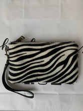 Load image into Gallery viewer, Leather Animal Pouch (various colours)