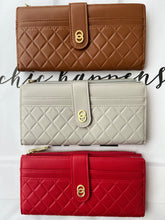 Load image into Gallery viewer, Quilted Long Purse (various colours)