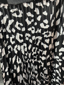 Abstract Animal Print Pleat Skirt (various colours) - chichappensboutique