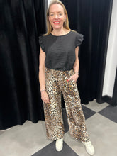 Load image into Gallery viewer, Leopard Print Wide Leg Trouser