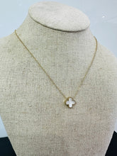 Load image into Gallery viewer, Single Clover Cleef Necklace (various colours)