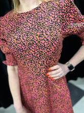 Load image into Gallery viewer, Fuchsia Abstract Spot Tea Dress