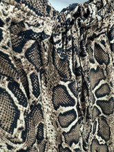 Load image into Gallery viewer, Wide Leg Snake Print Trousers