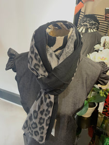 Abstract Camo Scarf (various colours) - chichappensboutique