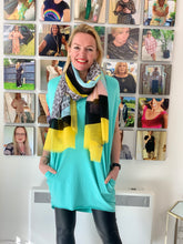Load image into Gallery viewer, Sunshine scarf with animal (various colours) - chichappensboutique